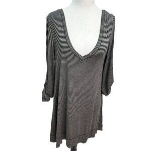 max Studio🖤Grey Stripe V- Neck Tunic Top Size M